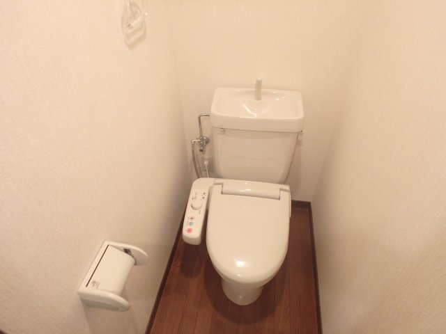 トイレ　コンパクトで使いやすいトイレです