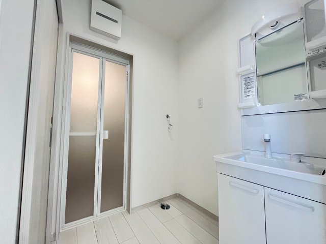洗面設備　別の部屋写真です