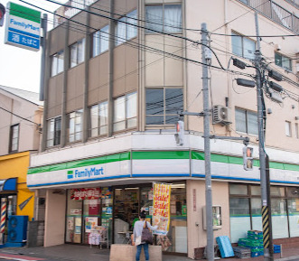 コンビニ　ファミリーマート 富士見ケ丘店（コンビニ）まで1056m