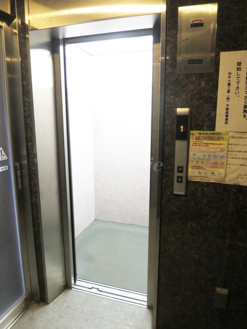 その他共有部分　エレベータ完備です☆