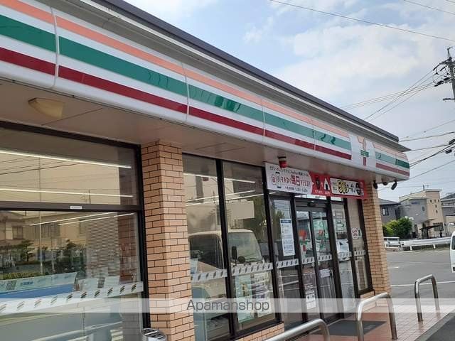 コンビニ　セブンイレブン（コンビニ）まで303m