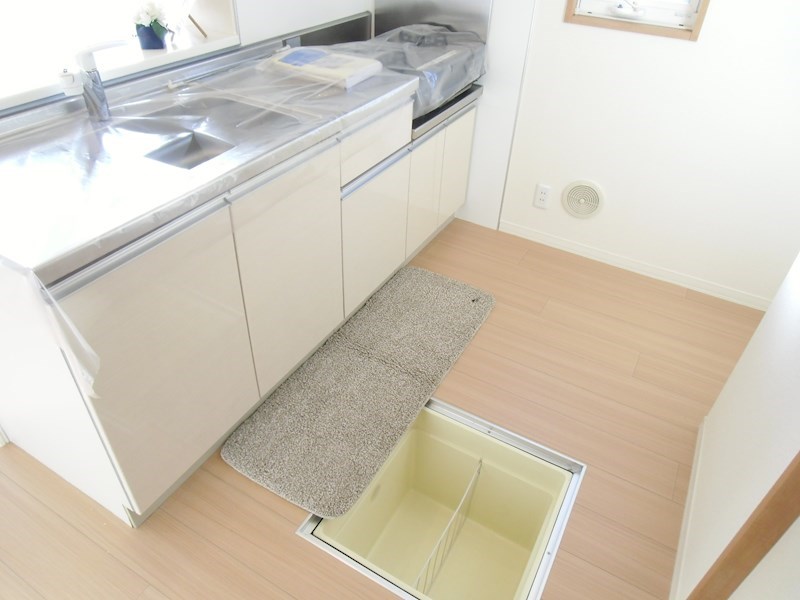 キッチン　床下収納あり