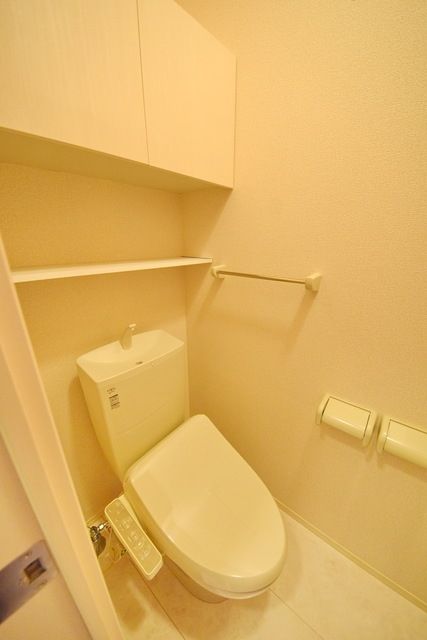 トイレ　※別号室参考写真です