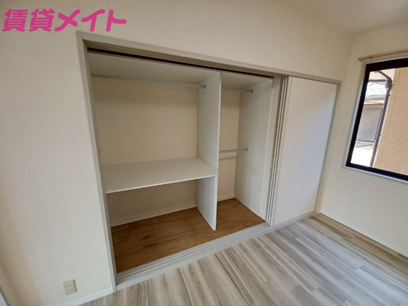 収納　同型参考写真