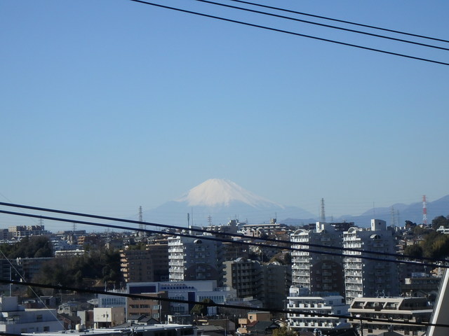 眺望　お天気が良ければ富士山や丹沢の山々が見えます
