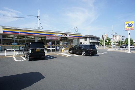 コンビニ　ミニストップ稲城矢野口店（コンビニ）まで624m