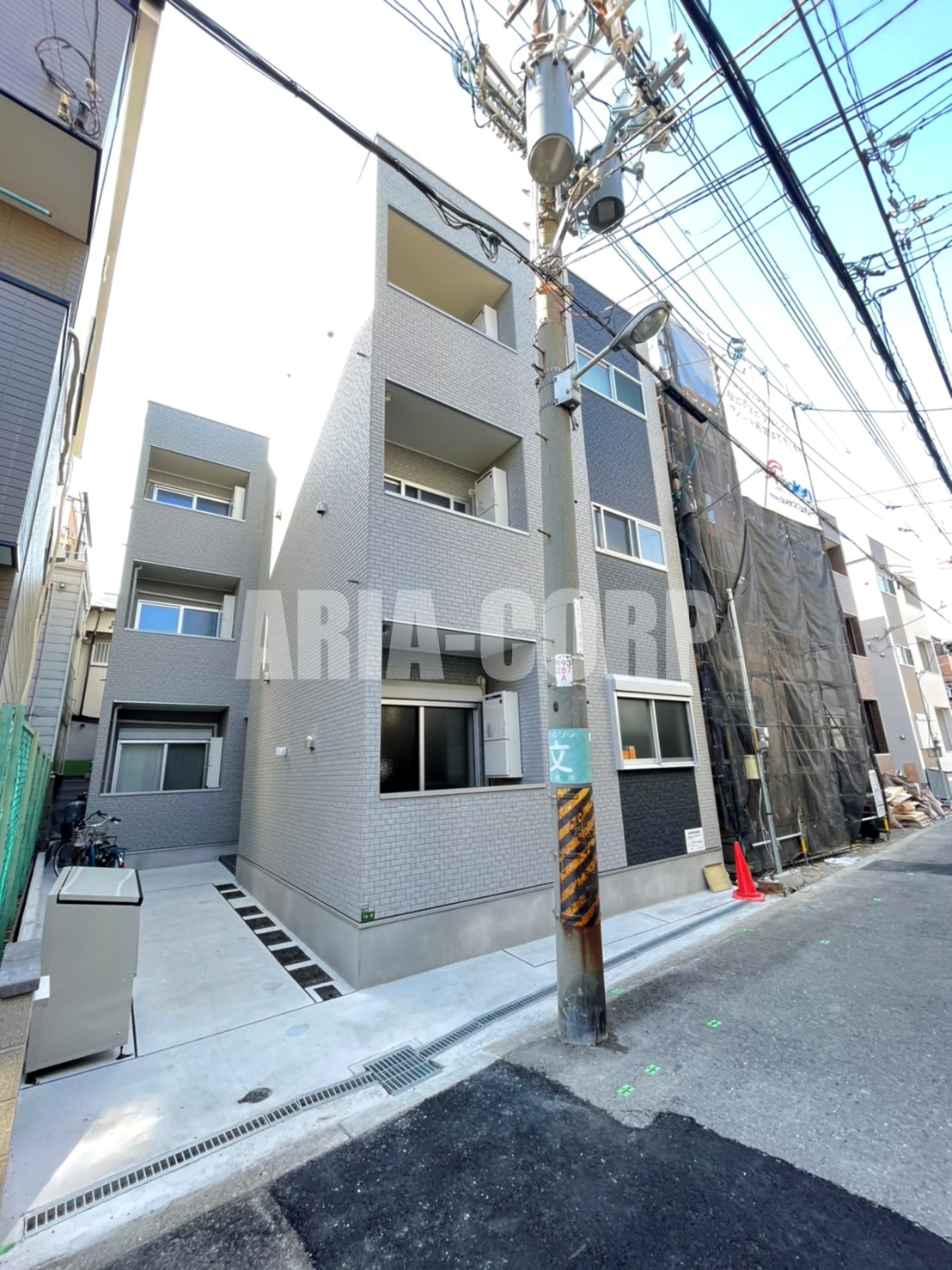 建物外観　2021年完成、大手ハウスメーカー施工のデザイナーズアパート