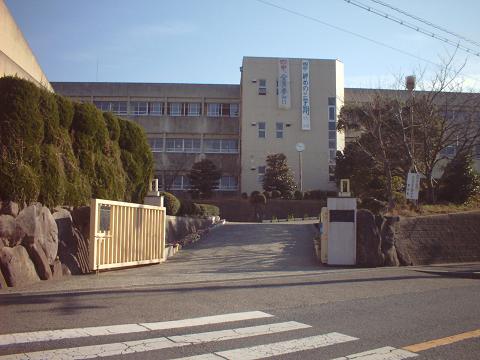 中学校　貝塚市立第四中学校（中学校）まで2260m