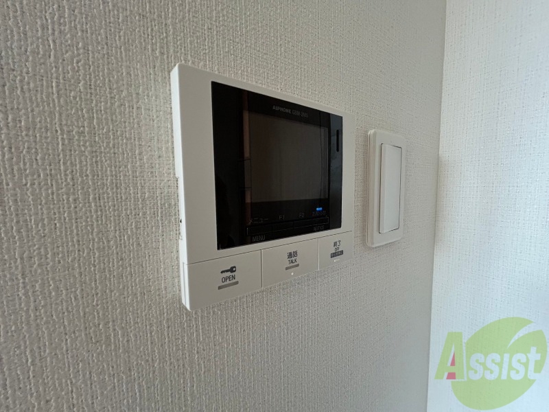 セキュリティ　ＴＶモニター付インターホンです。来客者の顔が見えるので安心！