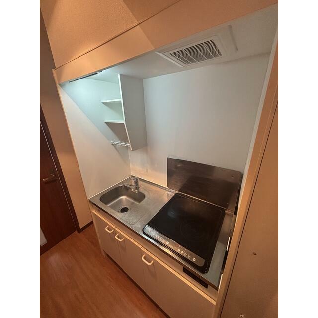キッチン　※室内写真は別部屋です