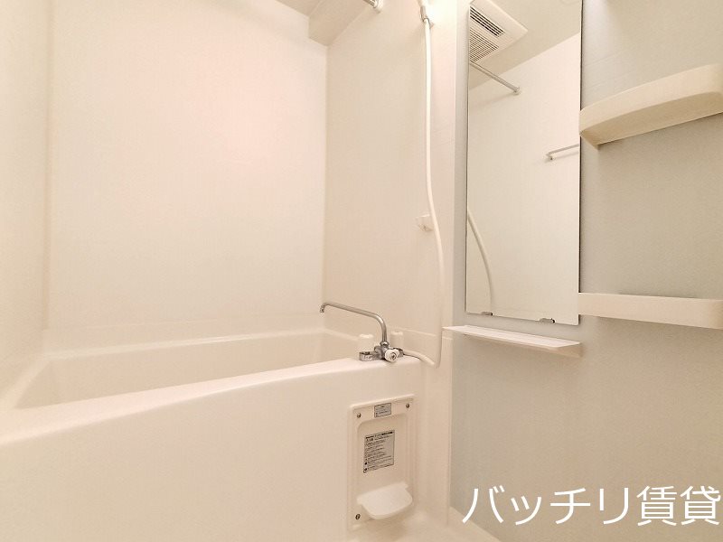 バス・シャワールーム　別号室写真の為、原状優先