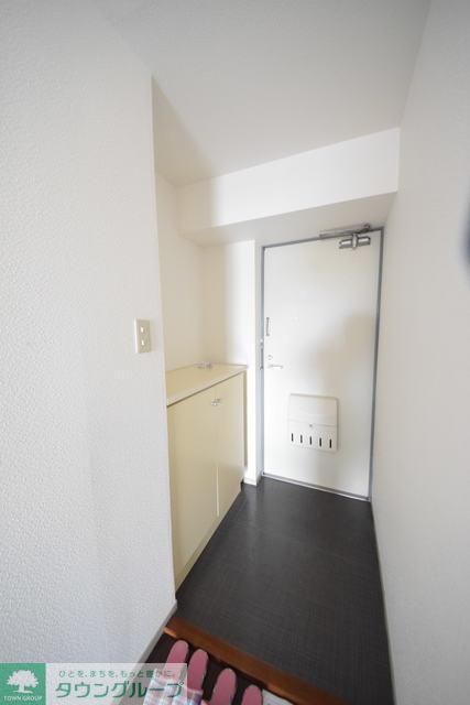 玄関　※同物件別部屋参考写真