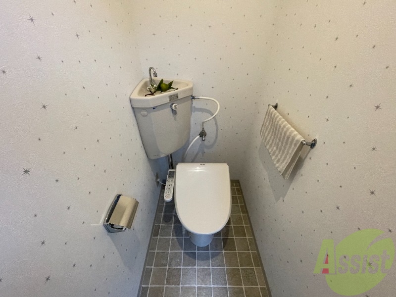 トイレ　トイレは清潔感があり安心して使用できそうです。