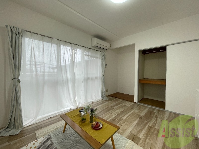 居室・リビング　１Ｋフロリーーングのお部屋の写真です！清潔感がありますね。