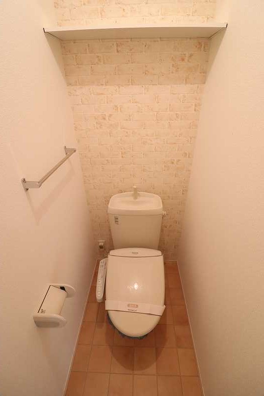 トイレ　※同物件、別部屋になります。