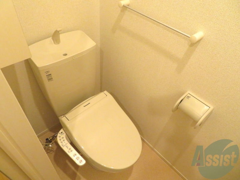 トイレ　こちらはトイレです。清潔感があり安心して使用できそうです。
