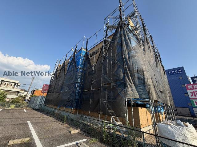 建物外観　建築中