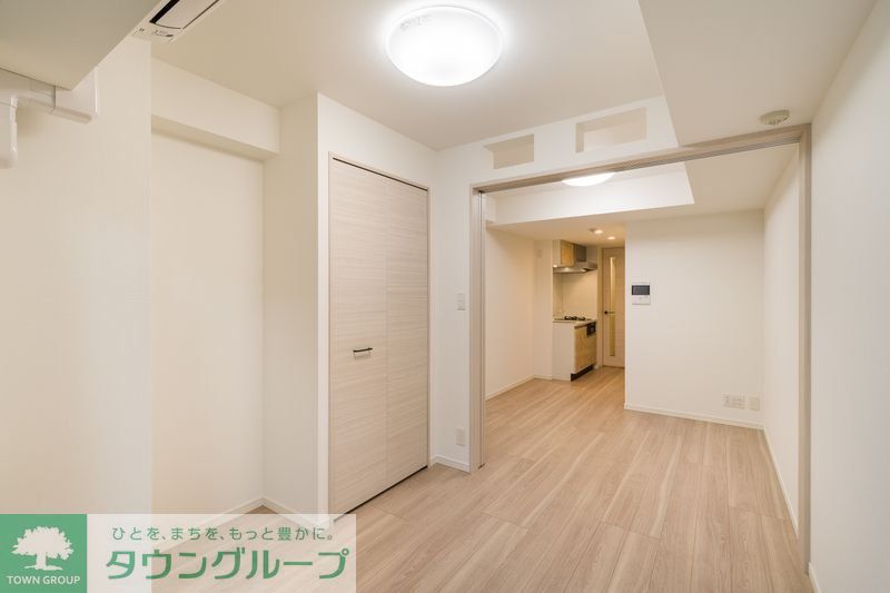 KDXレジデンス梅島の居間写真