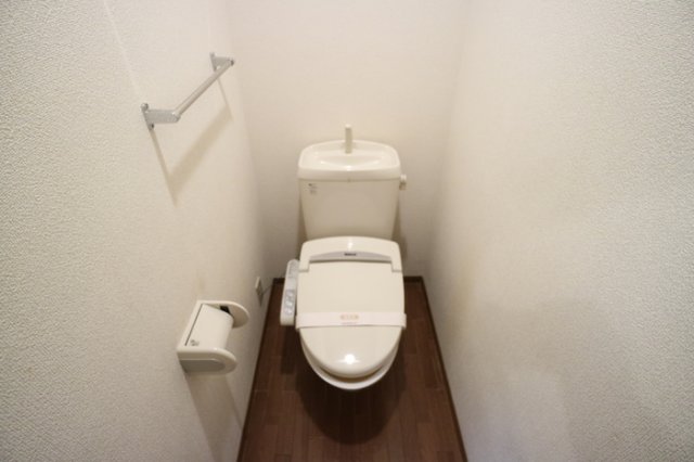キングス コート B棟のトイレ写真