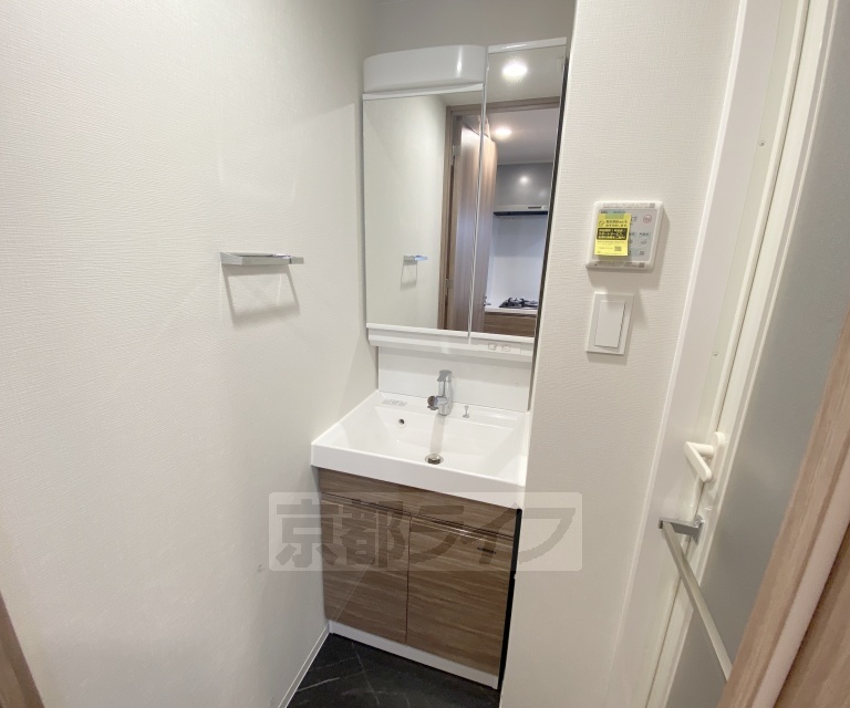 収納　・同仕様・
