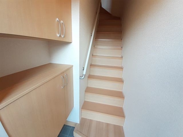 フラット テンの玄関写真