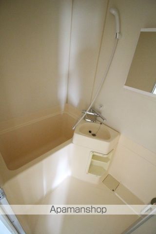 ＪＲ宇野線 備前西市駅 徒歩15分 2階建 築41年の風呂写真