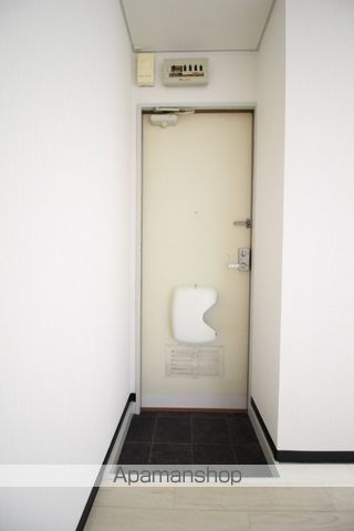 ＪＲ宇野線 備前西市駅 徒歩15分 2階建 築41年の玄関写真
