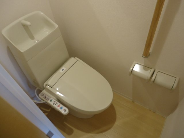 トイレ　シャワー付トイレ