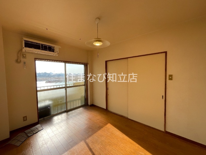 居室・リビング　同型別部屋写真