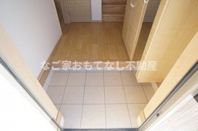 玄関　※同タイプ写真