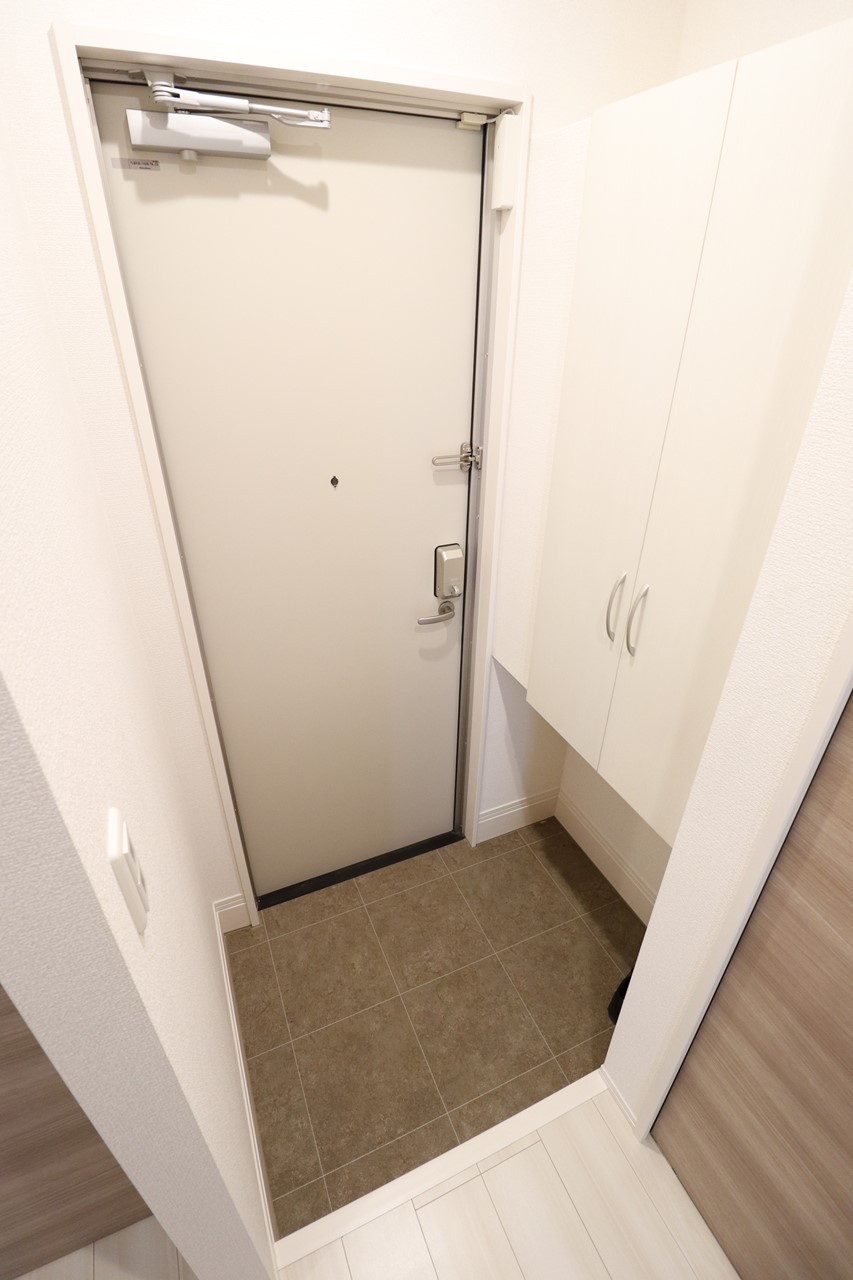 玄関　※同物件別部屋になります。