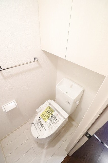 トイレ　※同物件別部屋になります。
