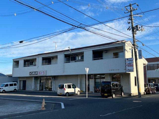 小野孝ハイツの建物外観