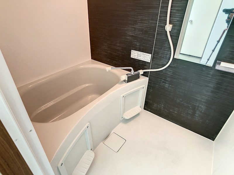 バス・シャワールーム　リフォームされて綺麗なお風呂♪