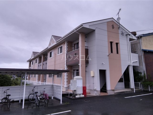 豊橋市横須賀町のアパートの建物外観