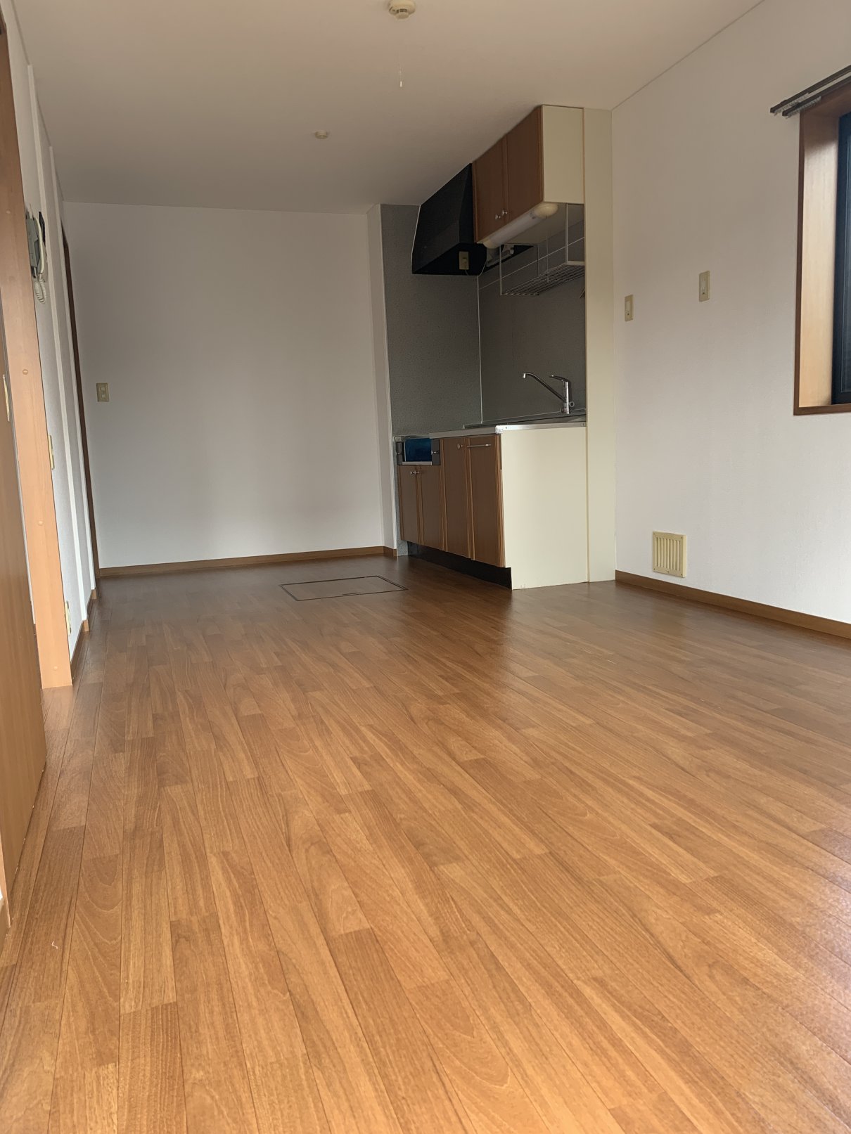 居室・リビング　南向きの明るいリビング