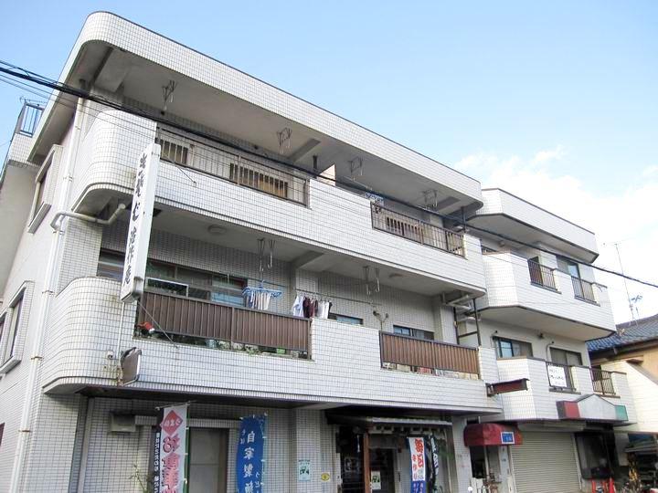 昭島市東町のマンションの建物外観