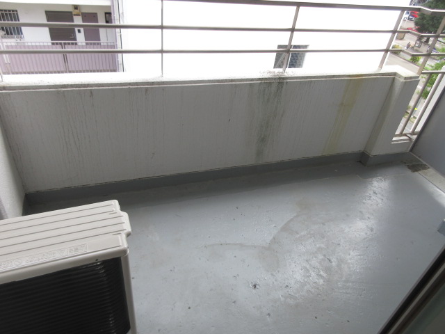 バルコニー　バルコニーも十分なスペース