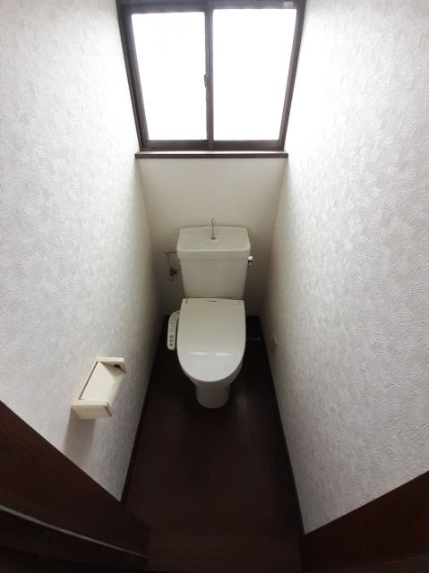【板屋貸家のトイレ】