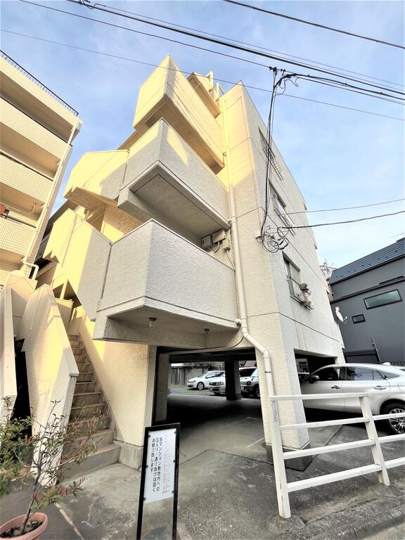 大田区南馬込のマンションの建物外観