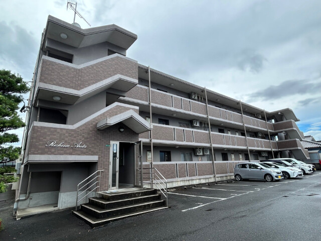 北九州市八幡西区木屋瀬のアパートの建物外観