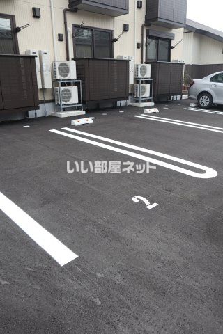 【アステール寺町の駐車場】