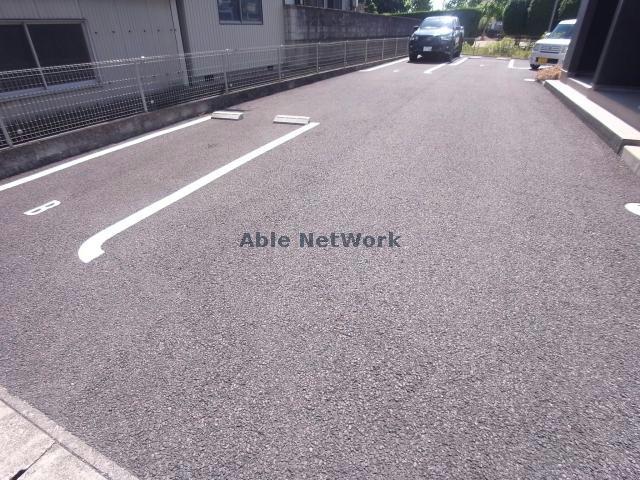 【羽島郡岐南町徳田のアパートの駐車場】