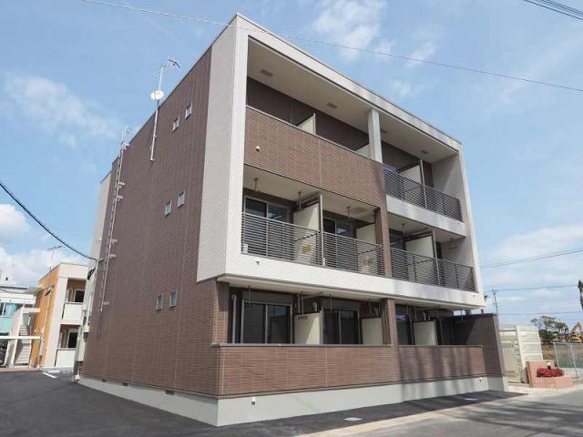 京都郡苅田町磯浜町のマンションの建物外観