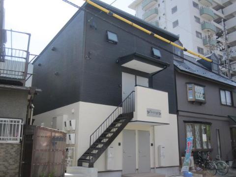 名古屋市中川区花塚町のアパートの建物外観