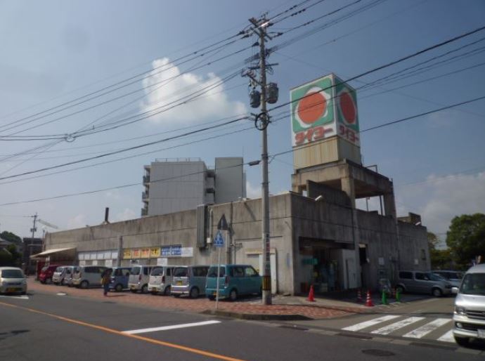 【鹿児島市若葉町のマンションのスーパー】