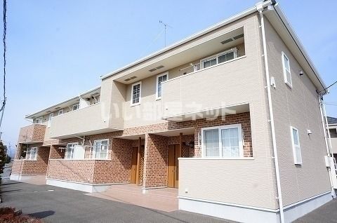 郡山市喜久田町堀之内のアパートの建物外観