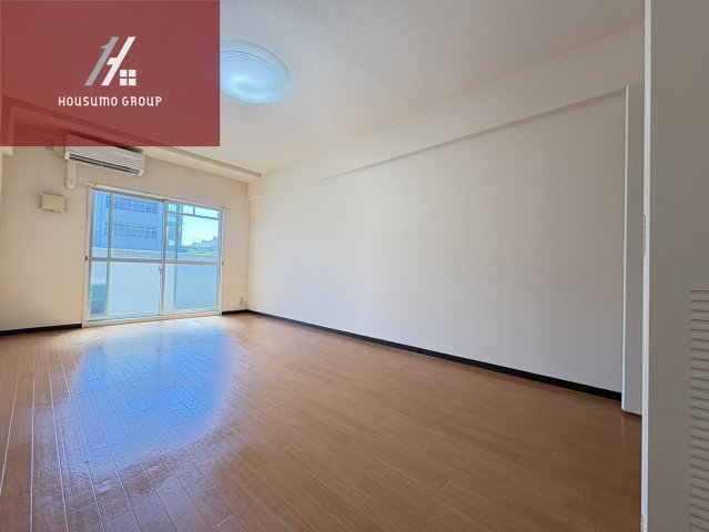 居室・リビング　ゆったり過ごせる居間です