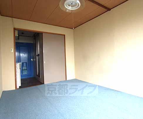 ハイツ修学院の居間写真