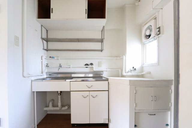 キッチン　同物件別号室の写真です。